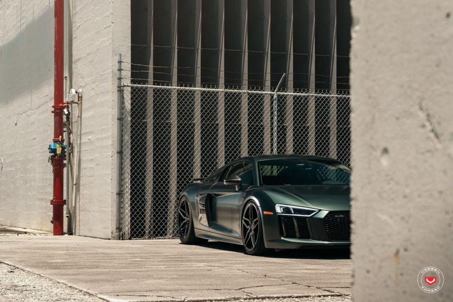  Audi R8 V10 on Vossen Wheels (HC-2) 2017 года  (фото 9 из 21)